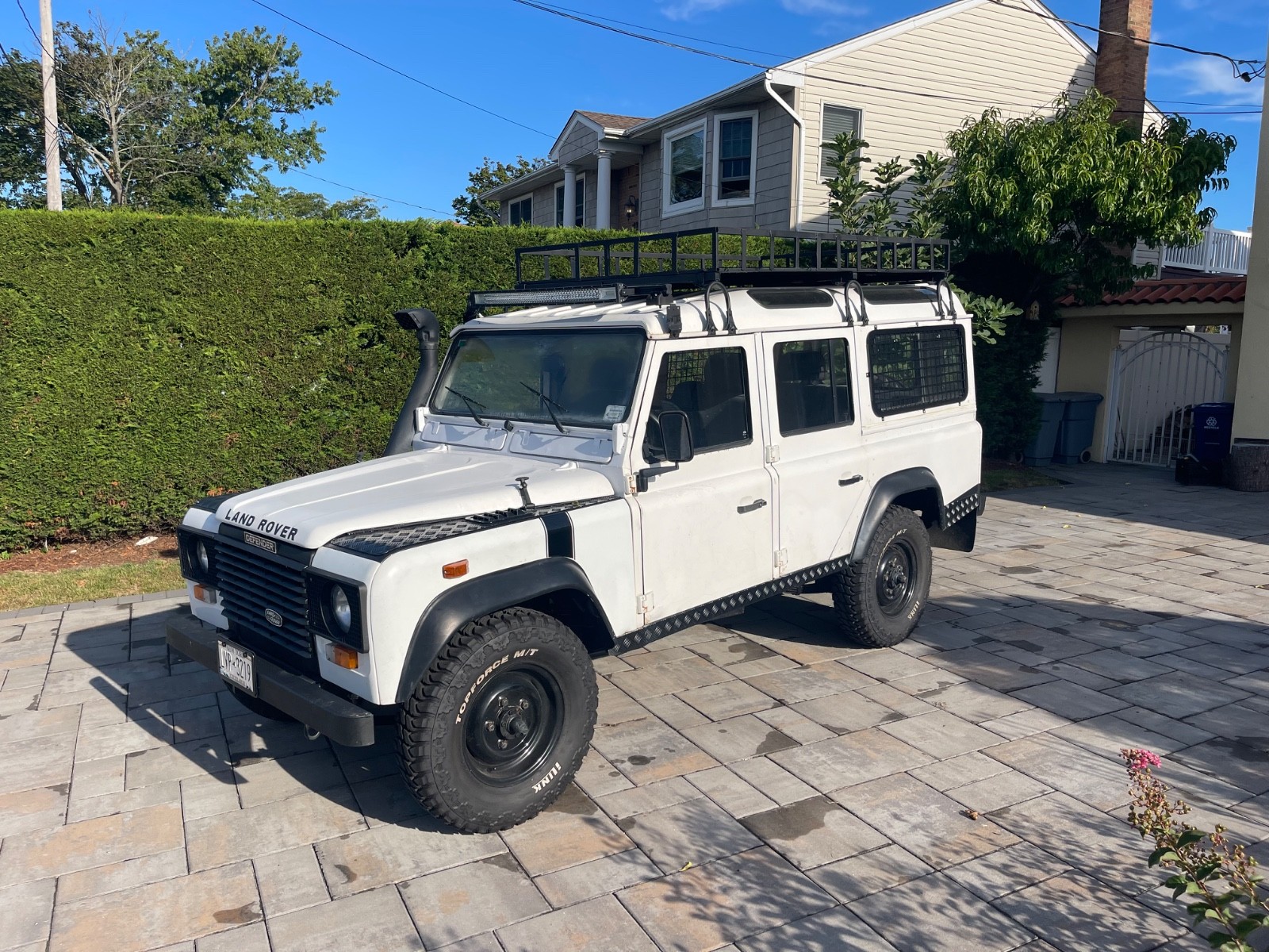 Land-Rover-Defender-1991-SUV-6