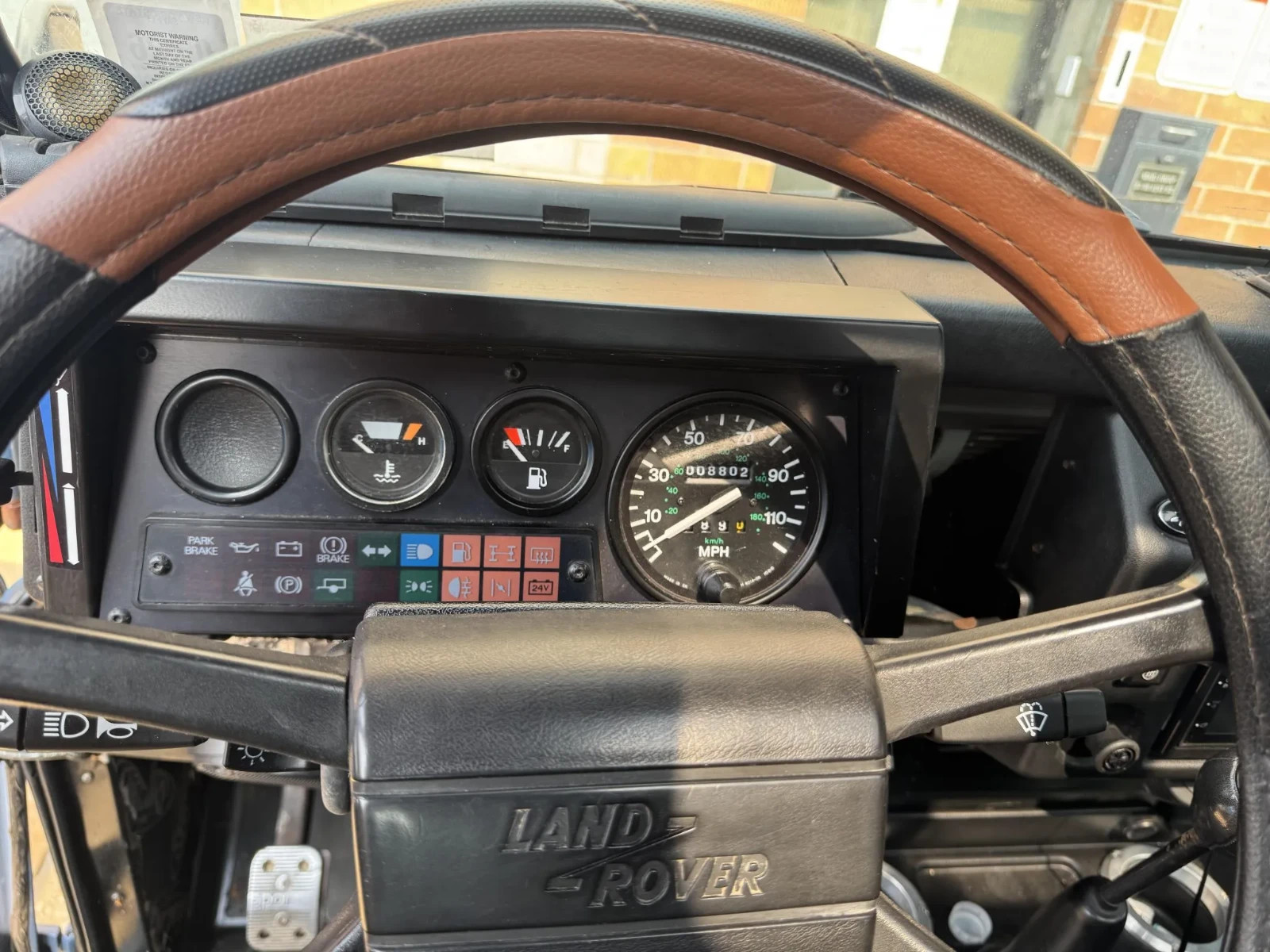 Land-Rover-Defender-1991-SUV-7
