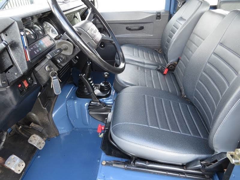 Land-Rover-Defender-1991-SUV-9