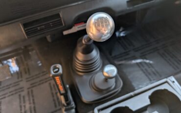 Land-Rover-Defender-1992-SUV-16