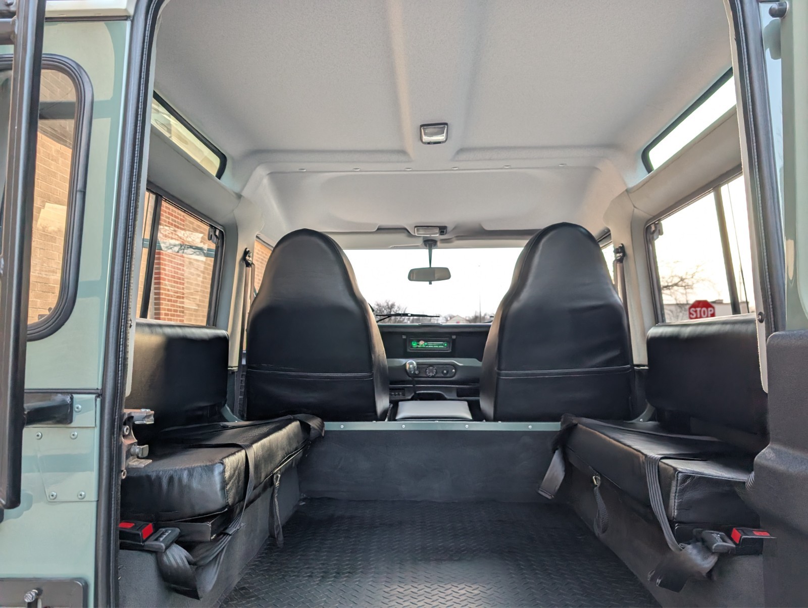 Land-Rover-Defender-1992-SUV-28