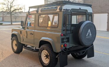 Land-Rover-Defender-1992-SUV-4