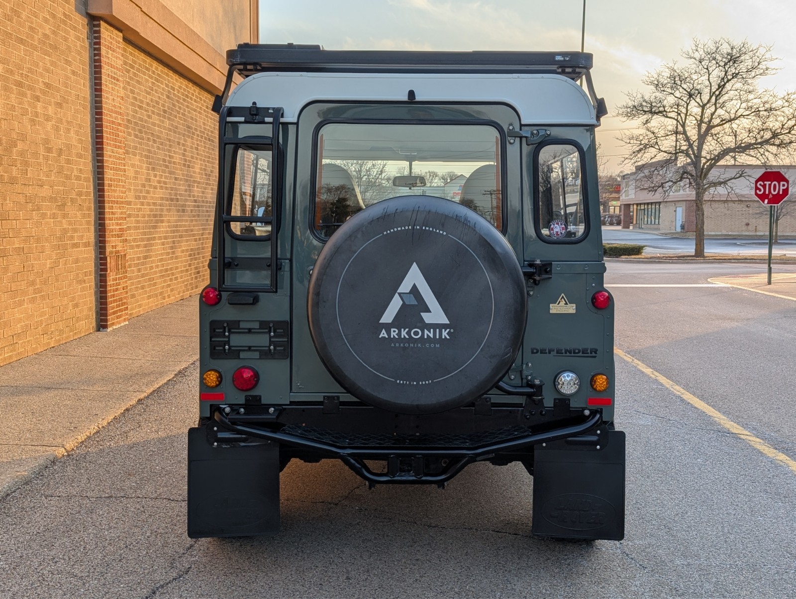Land-Rover-Defender-1992-SUV-5
