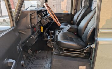 Land-Rover-Defender-1992-SUV-9