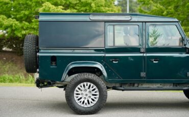 Land-Rover-Defender-1993-11