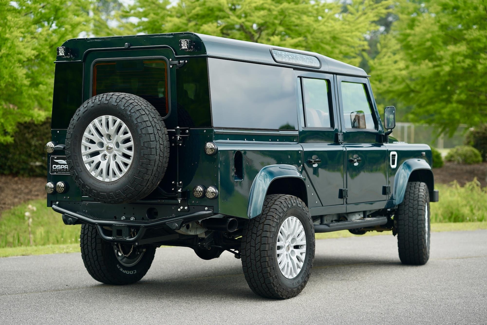 Land-Rover-Defender-1993-12