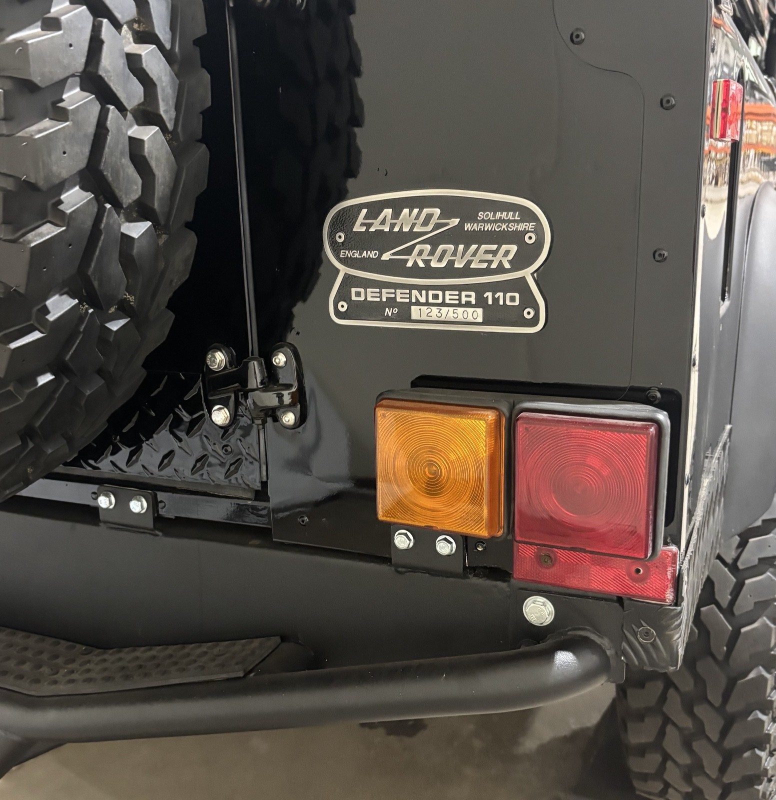 Land-Rover-Defender-1993-14