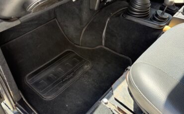 Land-Rover-Defender-1993-17