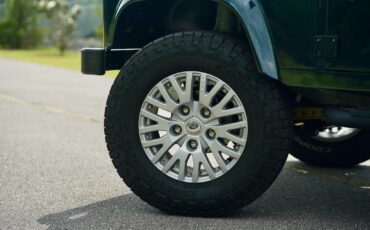 Land-Rover-Defender-1993-26