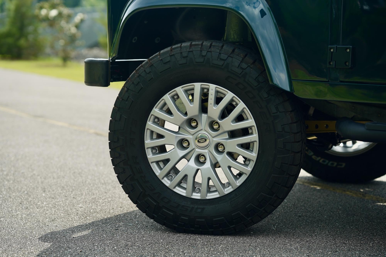 Land-Rover-Defender-1993-26