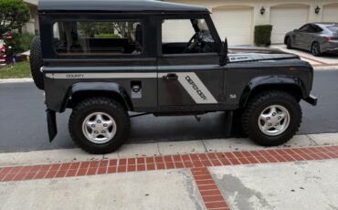 Land-Rover-Defender-1993