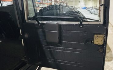 Land-Rover-Defender-1993-27