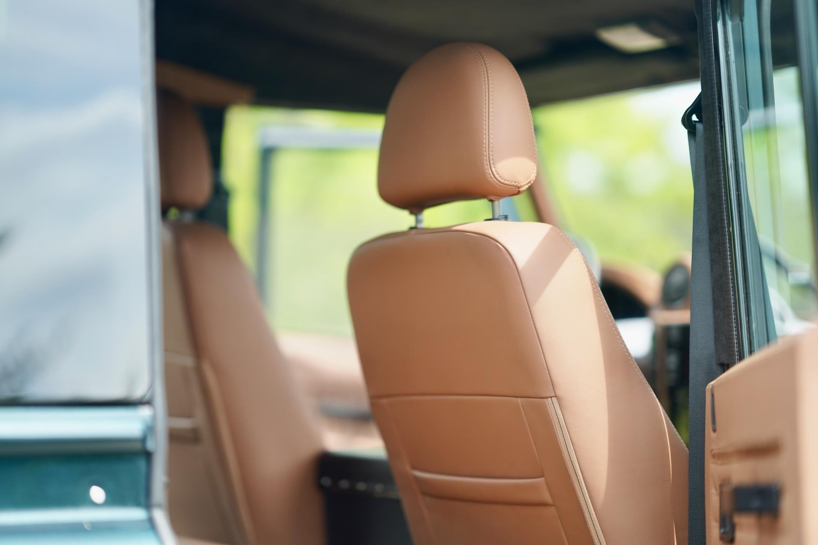 Land-Rover-Defender-1993-33