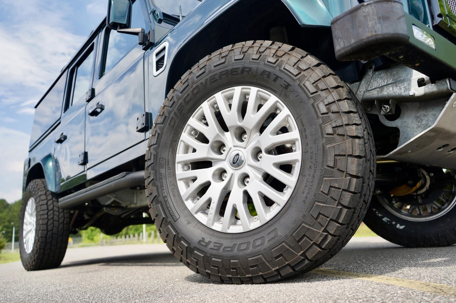 Land-Rover-Defender-1993-4