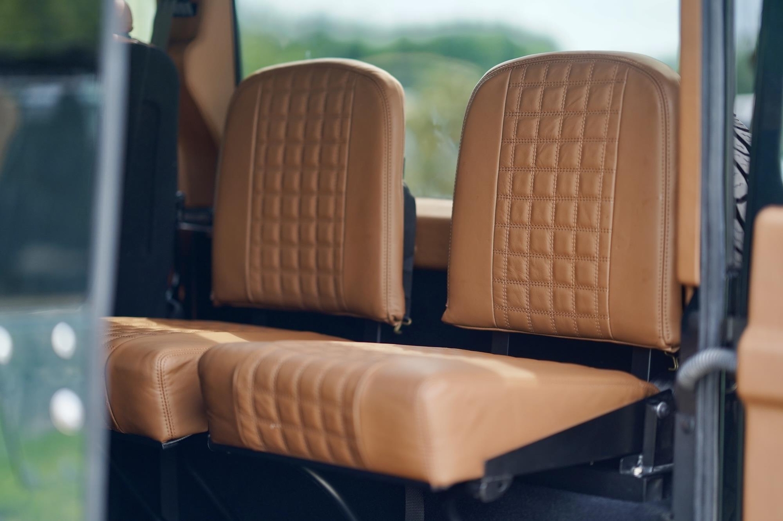 Land-Rover-Defender-1993-9