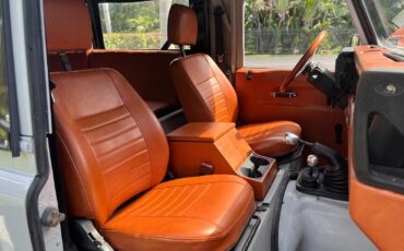 Land-Rover-Defender-1993-SUV-14