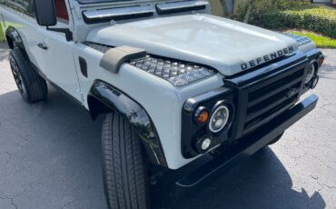 Land-Rover-Defender-1993-SUV-2