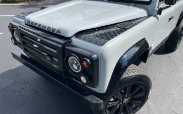 Land-Rover-Defender-1993-SUV-3