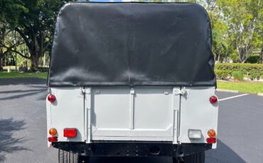 Land-Rover-Defender-1993-SUV-6