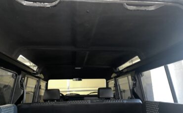 Land-Rover-Defender-1994-SUV-11