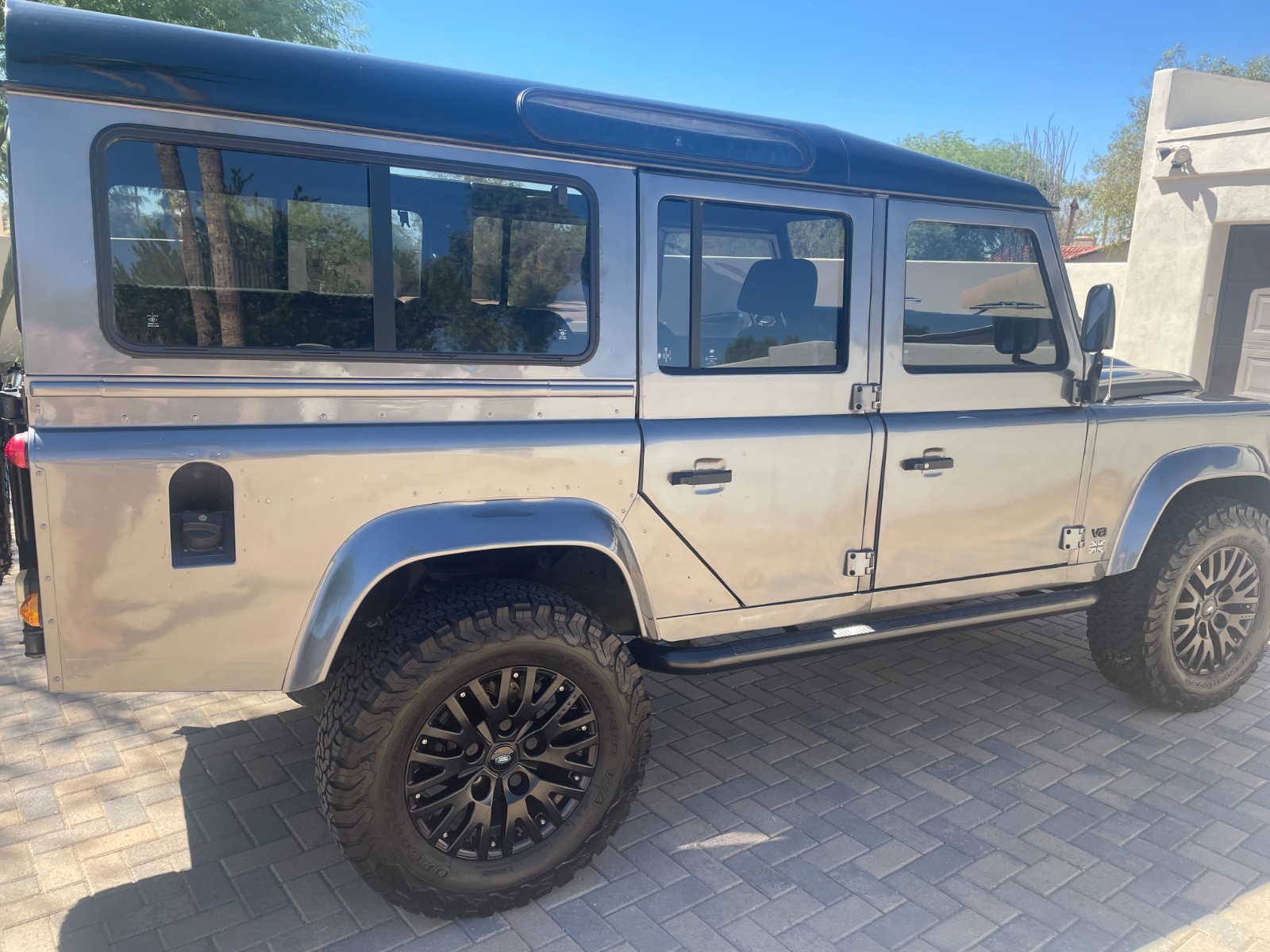 Land-Rover-Defender-1994-SUV-3