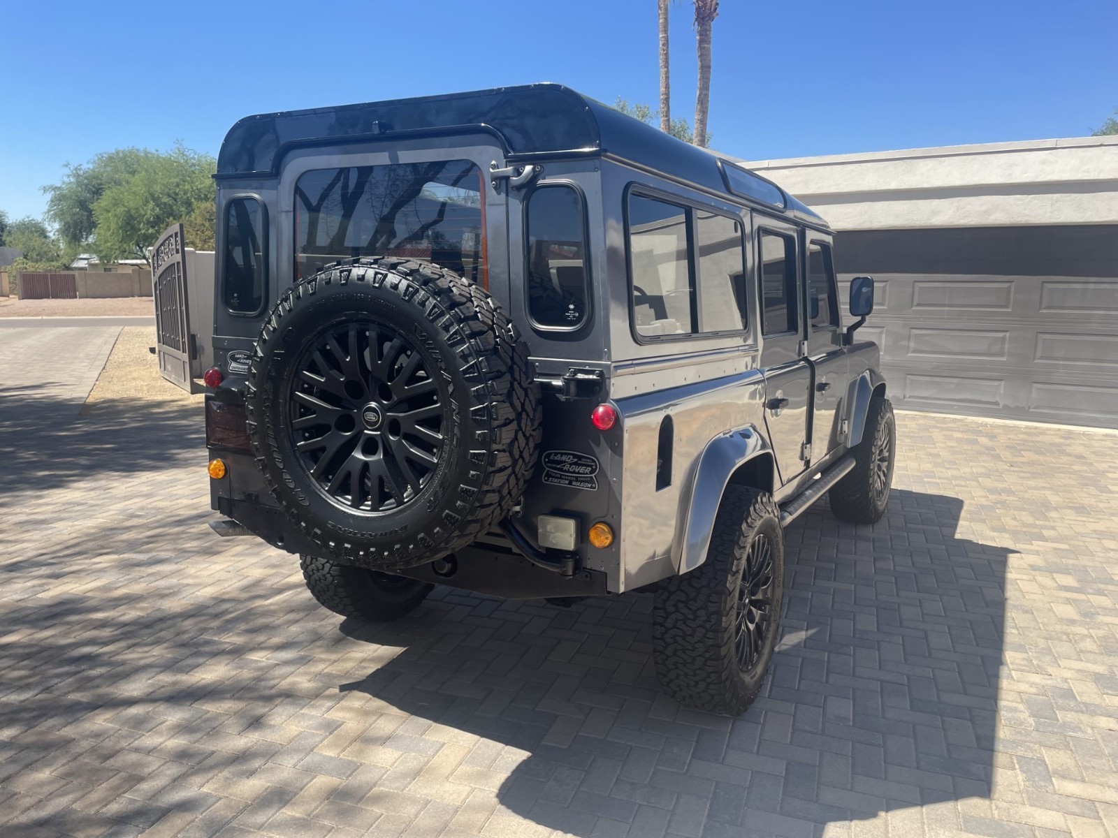 Land-Rover-Defender-1994-SUV-4