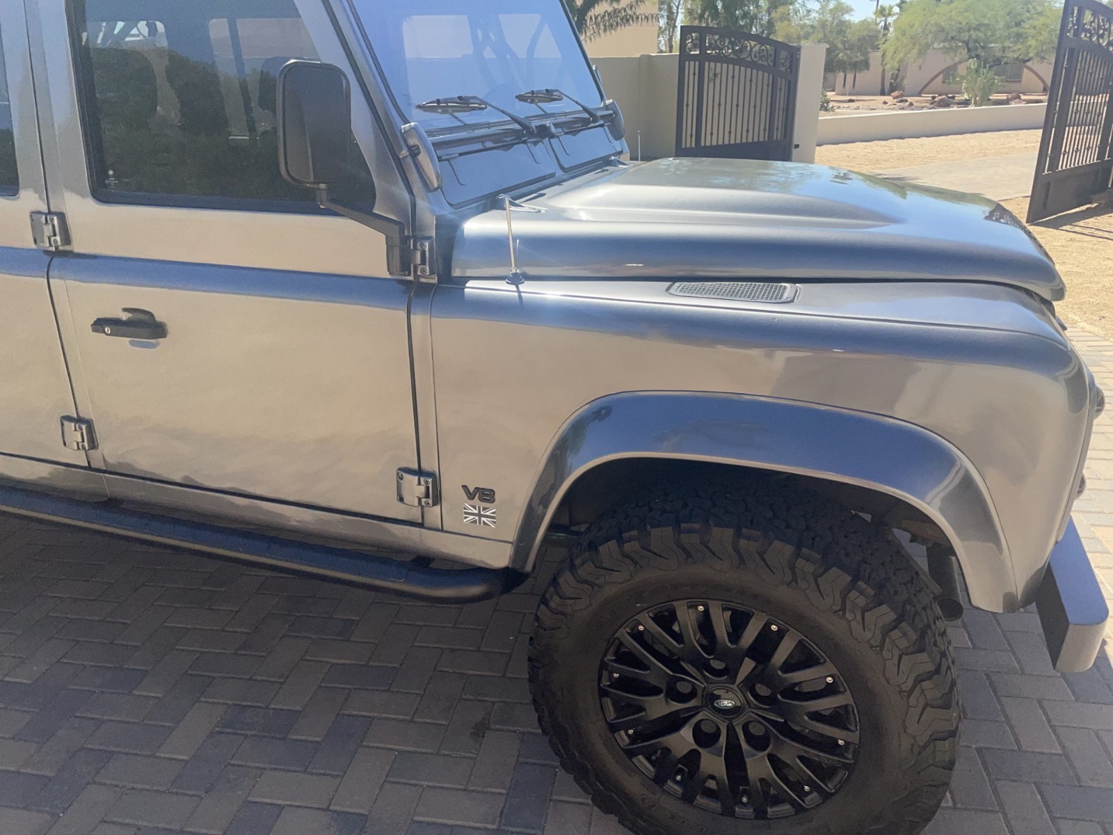 Land-Rover-Defender-1994-SUV-5