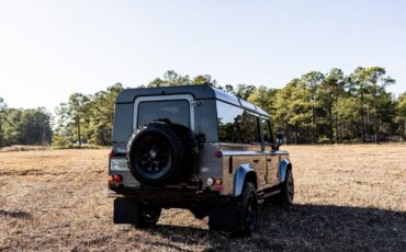 Land-Rover-Defender-1995-Station-Wagon-15