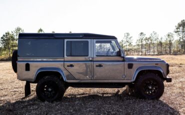 Land-Rover-Defender-1995-Station-Wagon-18