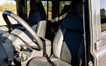 Land-Rover-Defender-1995-Station-Wagon-22