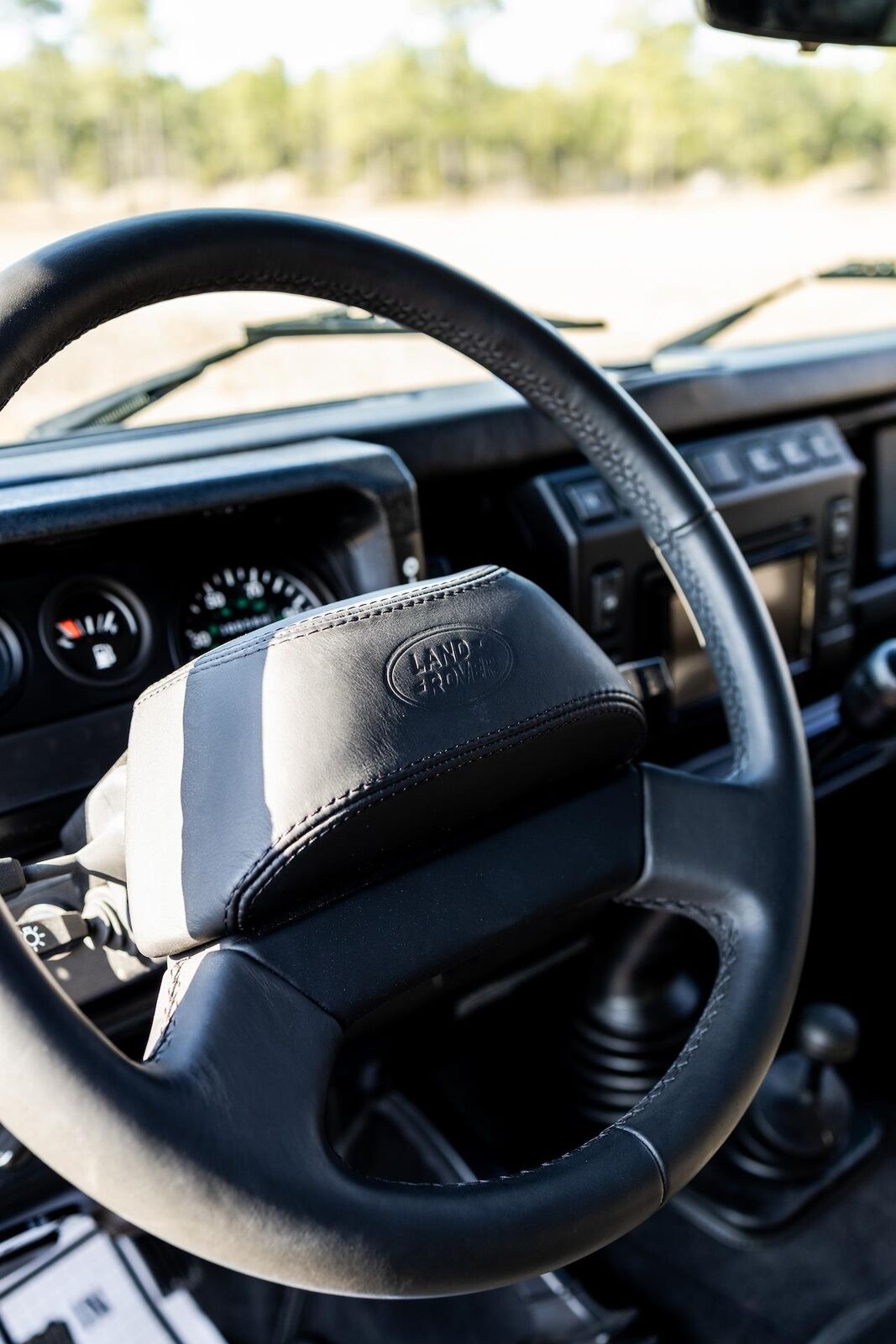 Land-Rover-Defender-1995-Station-Wagon-26