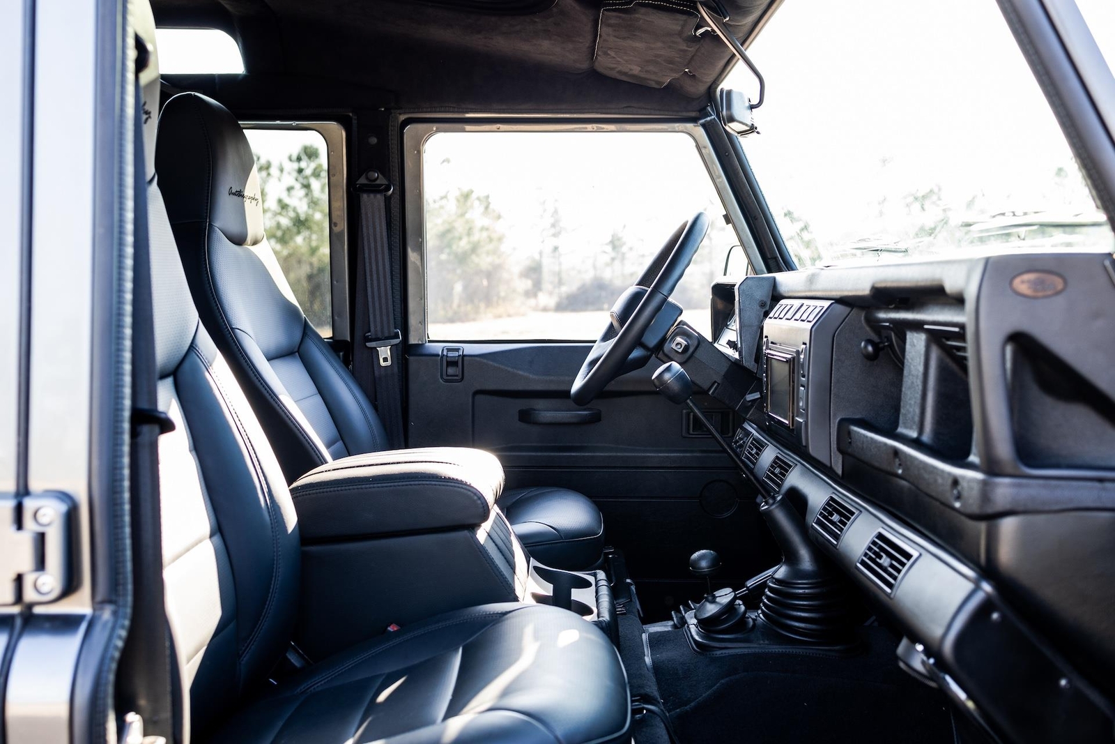 Land-Rover-Defender-1995-Station-Wagon-29