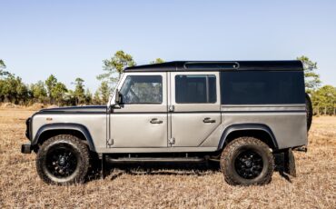 Land-Rover-Defender-1995-Station-Wagon-3