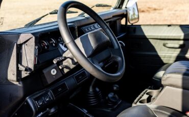 Land-Rover-Defender-1995-Station-Wagon-31