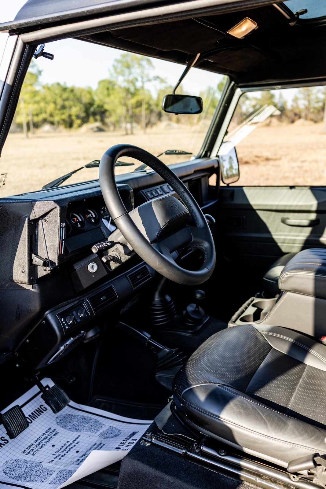 Land-Rover-Defender-1995-Station-Wagon-31