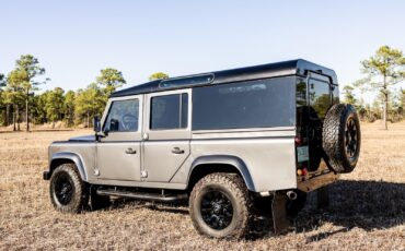 Land-Rover-Defender-1995-Station-Wagon-4