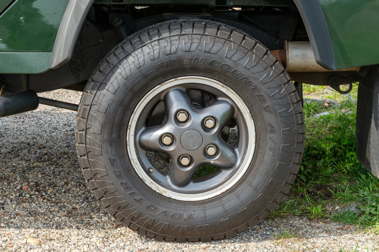 Land-Rover-Defender-1996-10