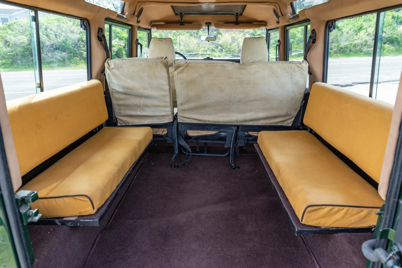 Land-Rover-Defender-1996-22