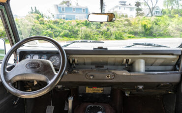 Land-Rover-Defender-1996-24