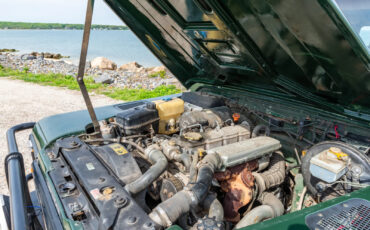 Land-Rover-Defender-1996-29