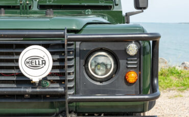 Land-Rover-Defender-1996-5