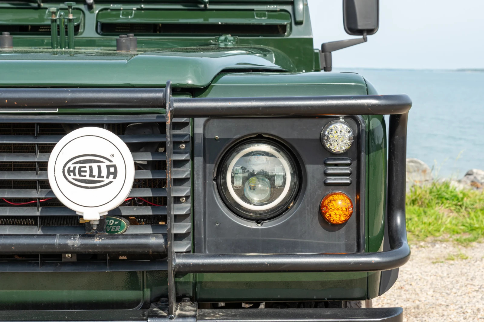 Land-Rover-Defender-1996-5