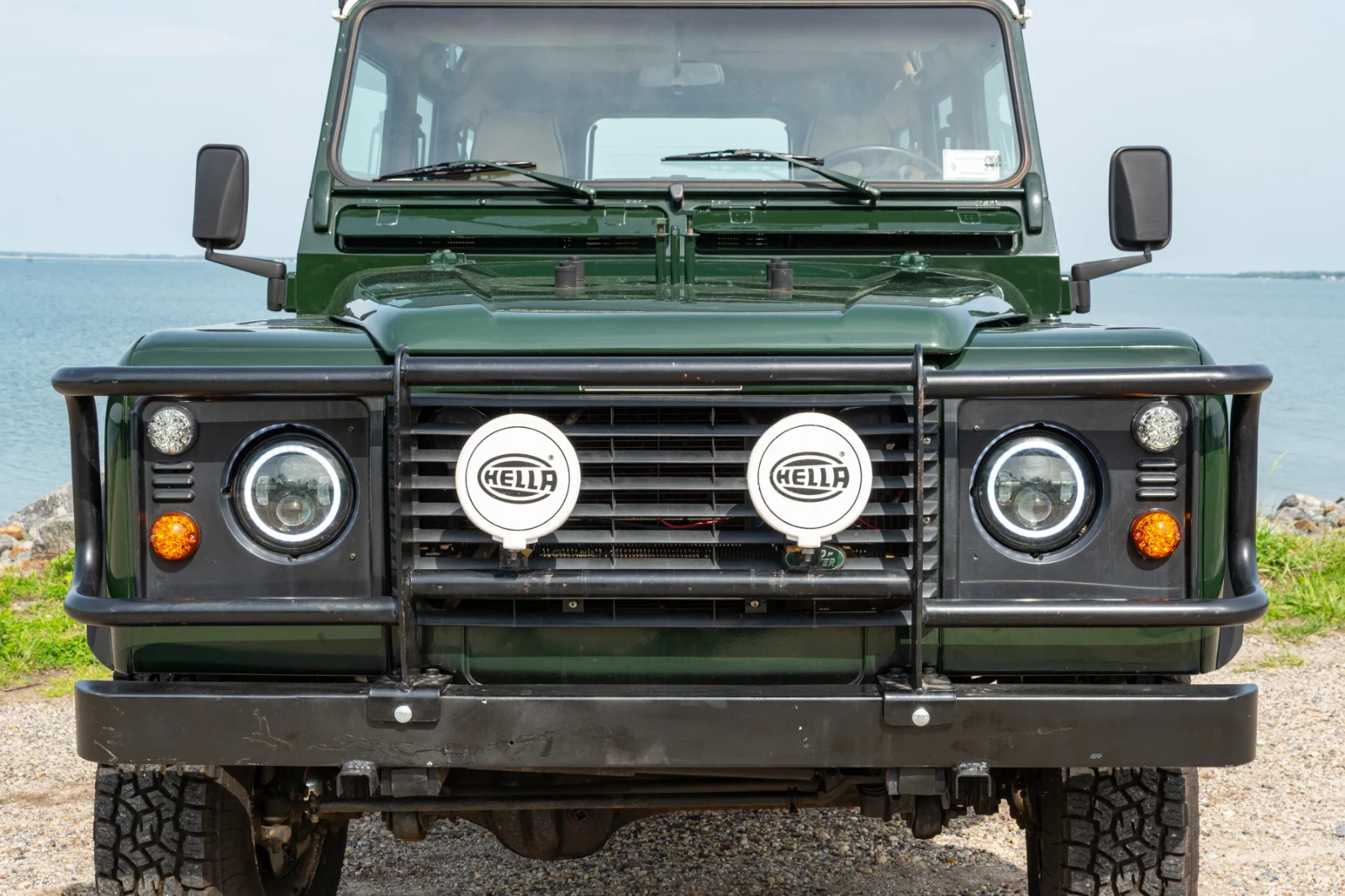 Land-Rover-Defender-1996-6