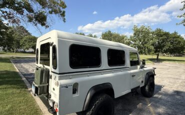Land-Rover-Defender-1996-SUV-1