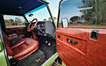 Land-Rover-Defender-1996-SUV-10