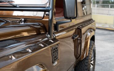 Land-Rover-Defender-1996-SUV-11