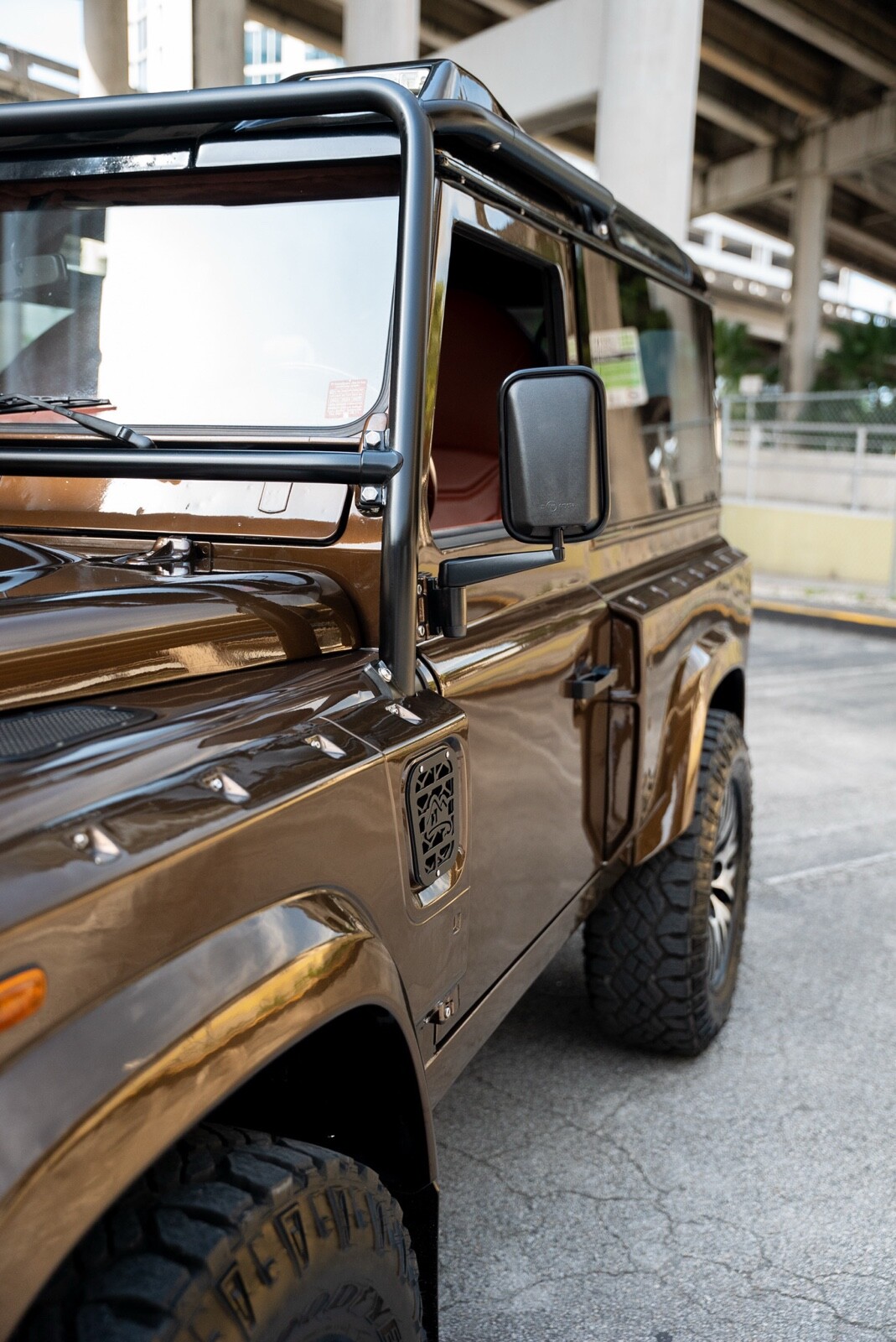 Land-Rover-Defender-1996-SUV-11
