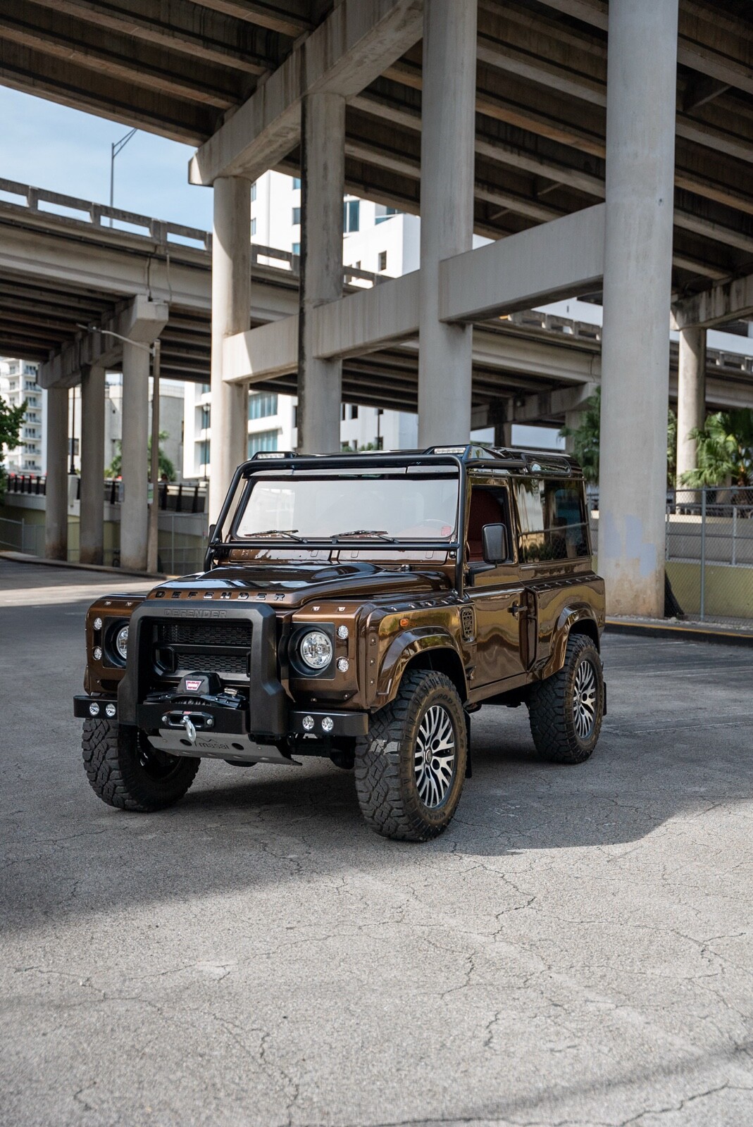 Land-Rover-Defender-1996-SUV-12