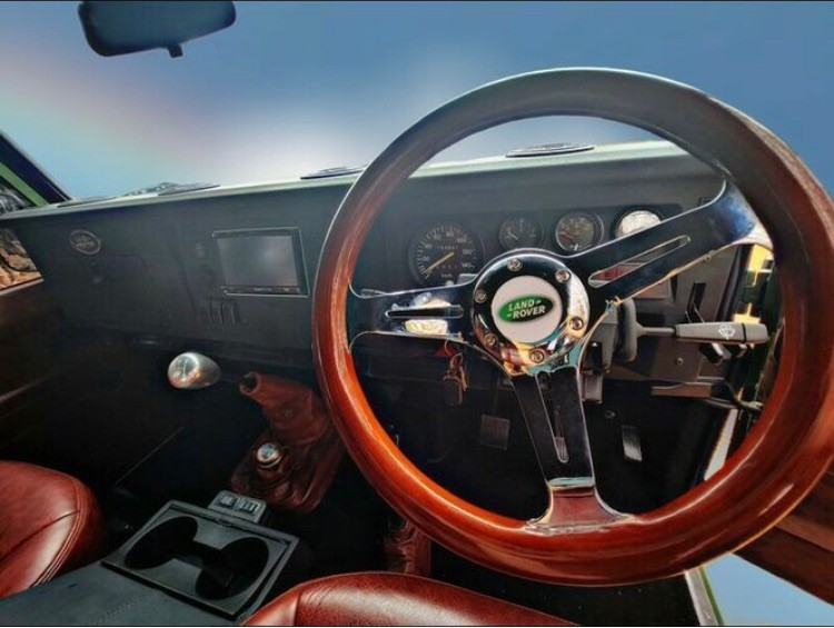 Land-Rover-Defender-1996-SUV-12