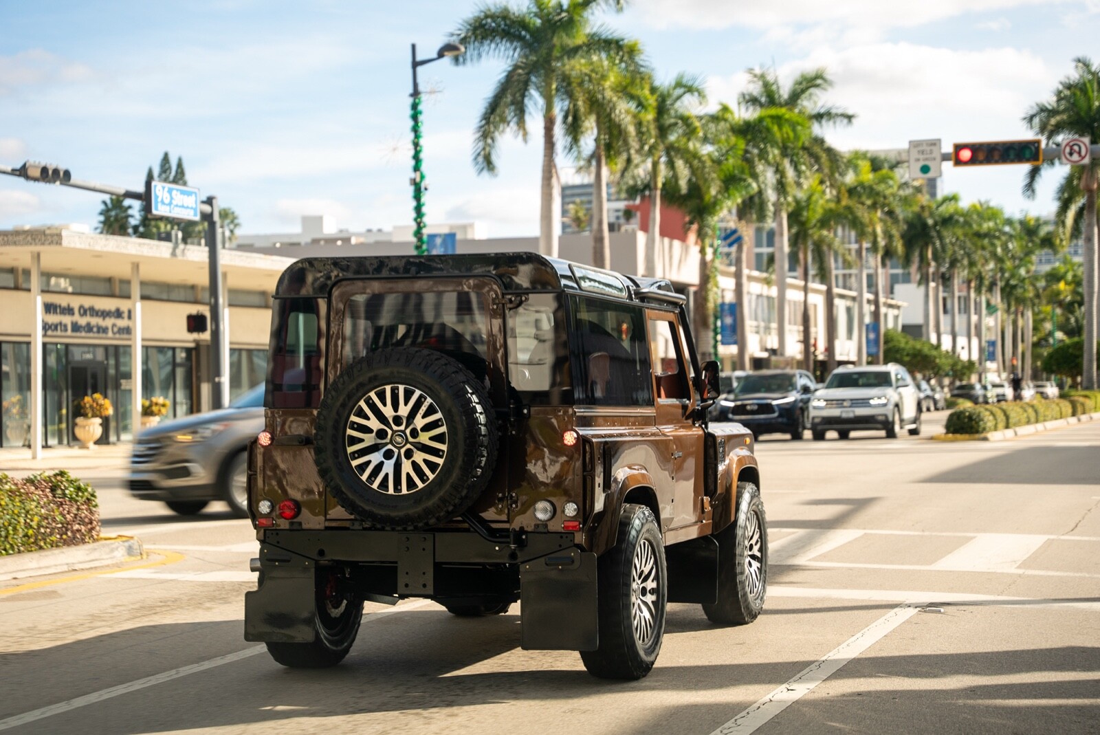 Land-Rover-Defender-1996-SUV-13